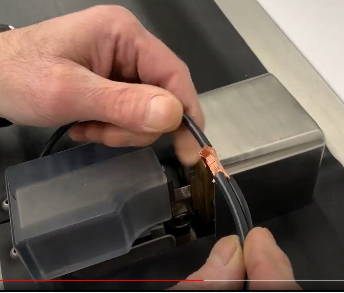 Button Wire Splicer VIDEO: Branson Wire Splicer model 2032S with ergo work station ...