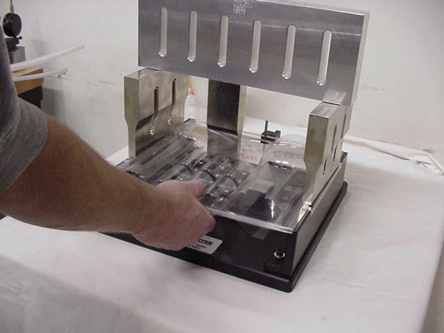 Ultrasonic Clamshell Sealing