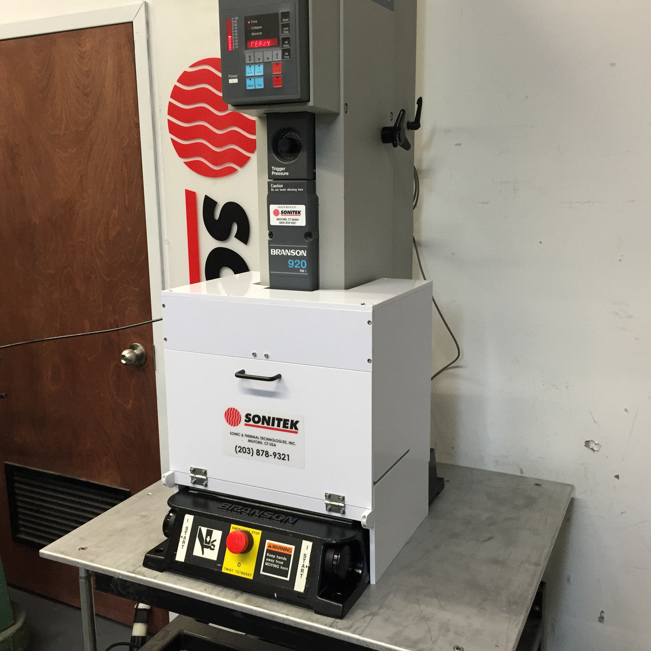 SoniBox Ultrasonic Welder Sound Enclosure – Sonitek Corporation